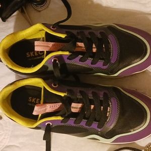 Sketchers size 8